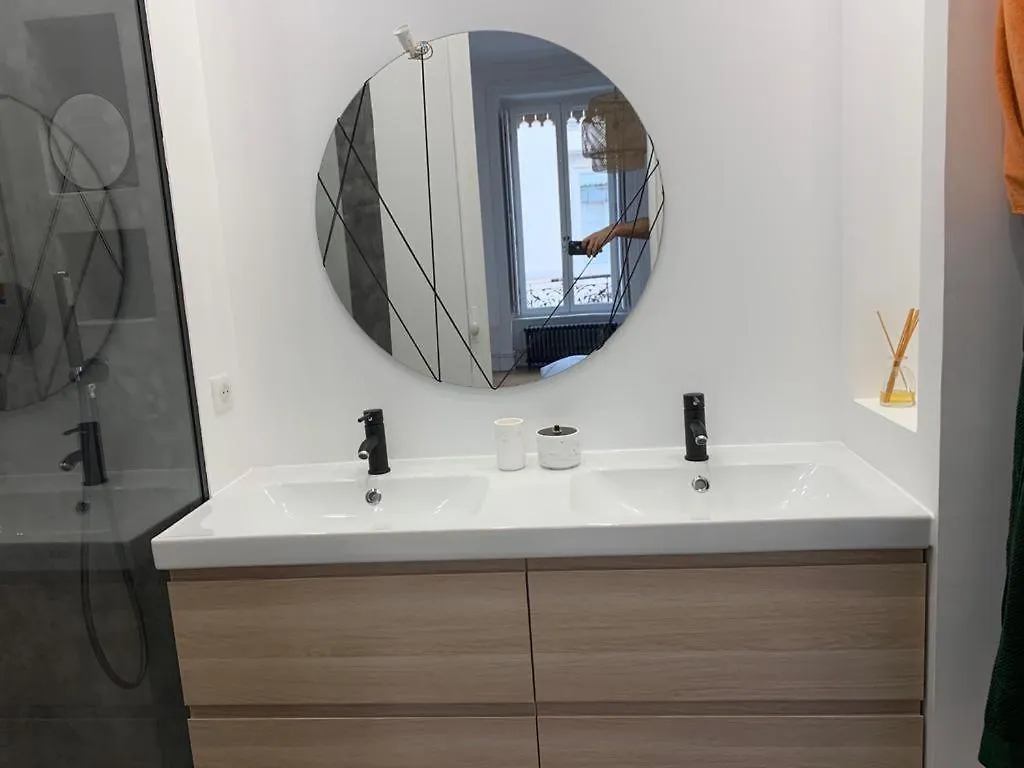 Ainay - Luxury Apartment - 2 Bedroom And 2 Bathroom リヨン